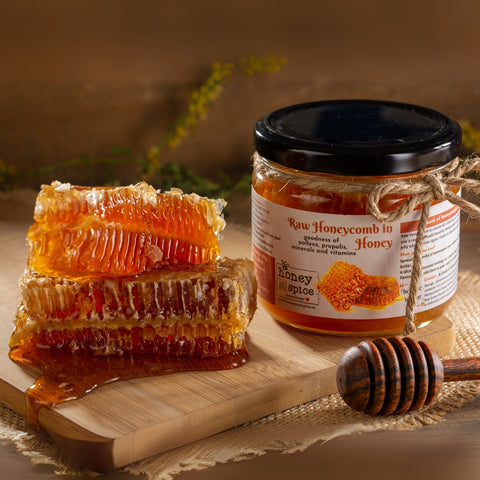 Raw Honeycomb in Honey - premium quality honey and honeycomb chunks.