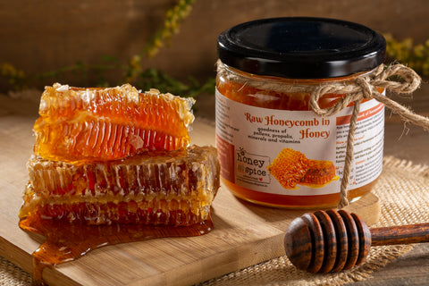 Raw Honeycomb jar with honeycomb chunks - rich in natural nutrients and antioxidants.
